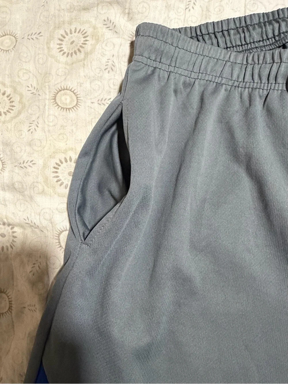 And 1 Athletic Basketball Shorts Grey Men’s Size XL 36x10 Good Condition
